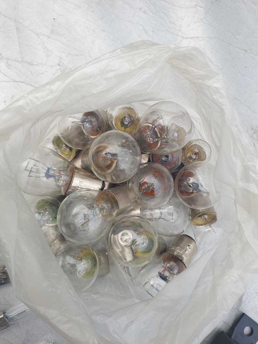 Лампи автомобільні 24 вольта