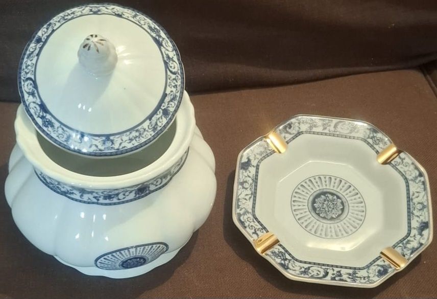 Peças louça decorativa Tons Branco e Azul