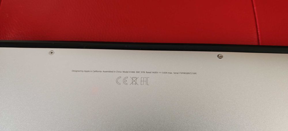 MacBook Air 13” RARO | Intel i7 2,2 GHz | 1 000 Go SSD Rápido