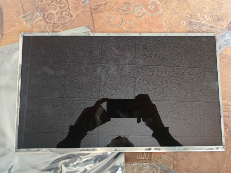 Matryca LED do laptopa 18.4'