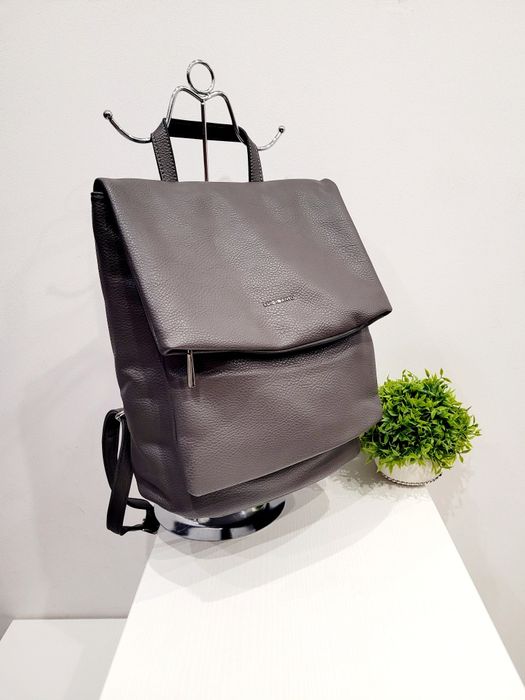 Pojemny miejski plecak z przegródkami szary i granatowy