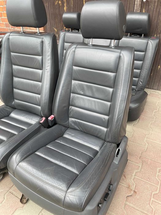 Fotele Volkswagen Touareg 7L skóra boczki kanapa