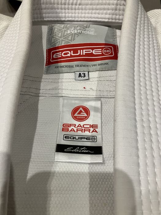 GRACIE BARRA - Kimono + White Belt + Rashguard