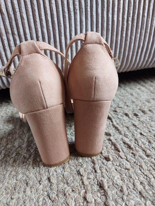 Buty/sandałki na słupku New Look 36/37