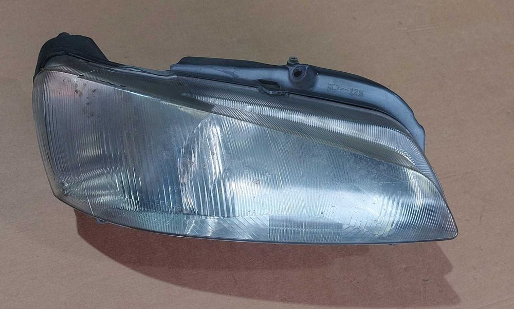 ótica farol Direito Peugeot 106 Fase 2