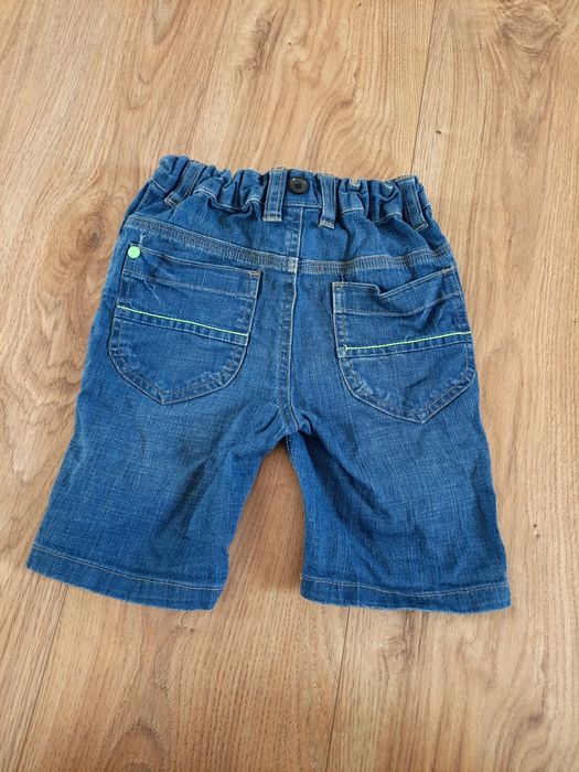 **Krótkie spodenki 82 Next jeansowe.