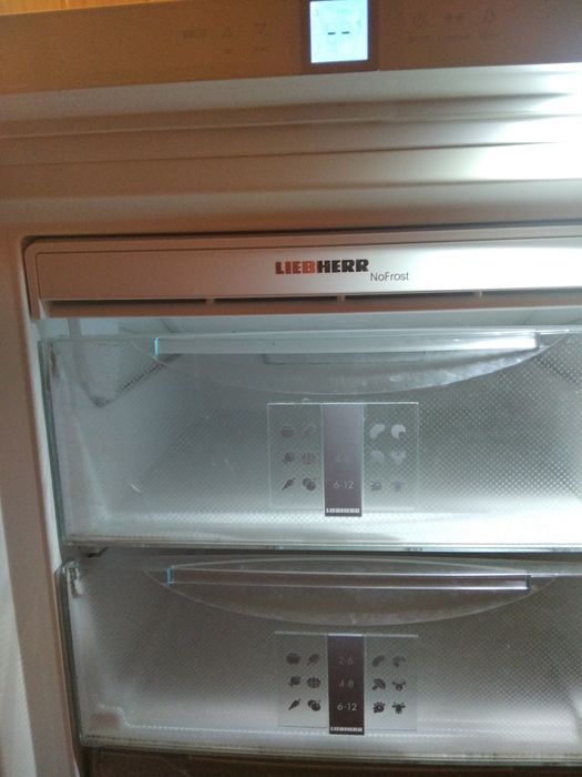 Велико-габаритна, морозильна камера сухої заморозки!