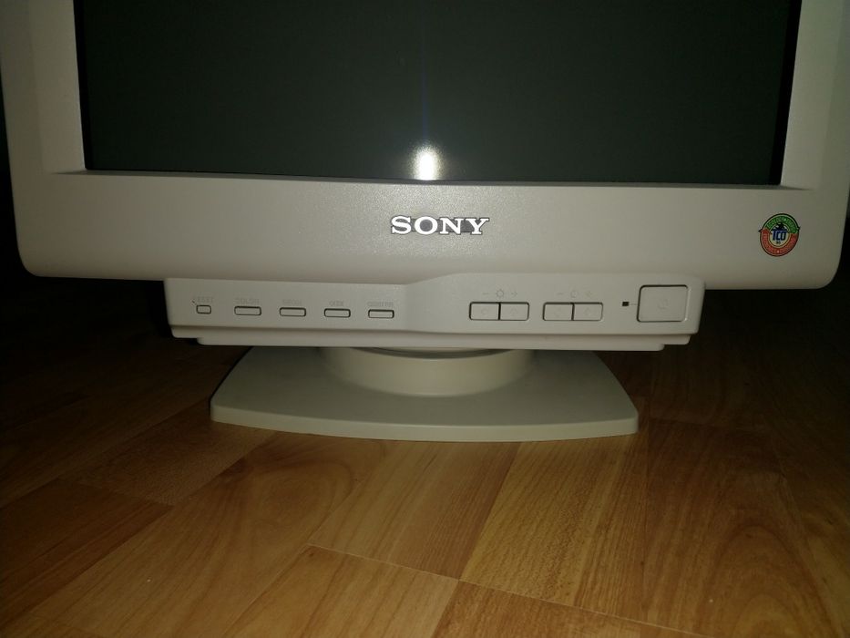 Monitor SONY 17" CPD 200EST Trinitron Colour..