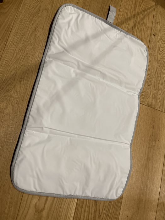 Podkład do przebierania w podróży poza domem