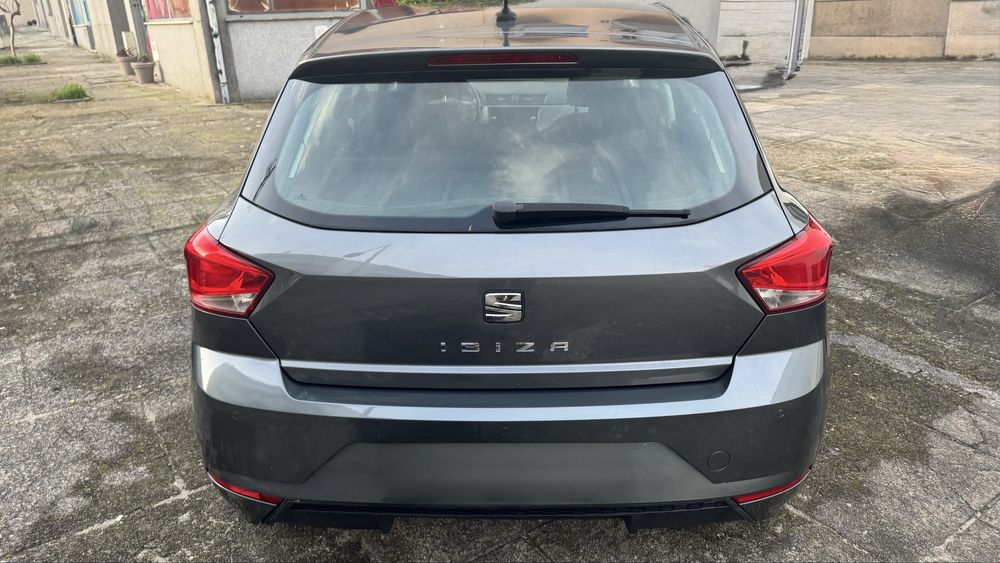 Seat Ibiza 1.0 Cinza Metalizado