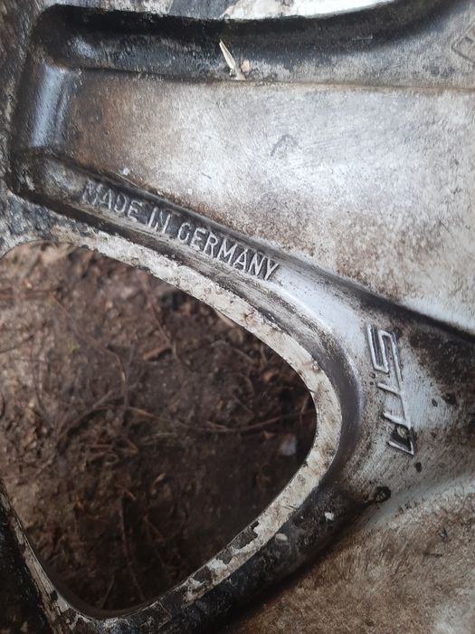 Продам резину з дисками