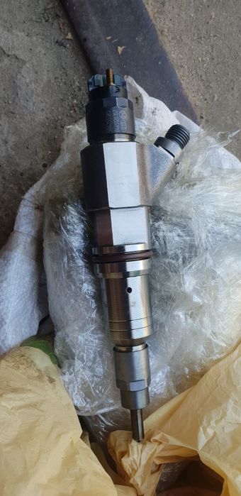 Форсунка паливна 0 445 120 157 IVECO ,CNH,Cursor 9