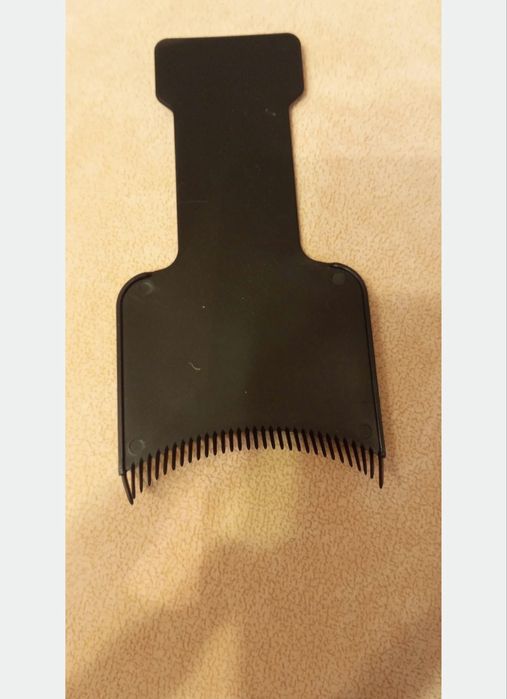 Аксесуар для фарбування волосся гребінець