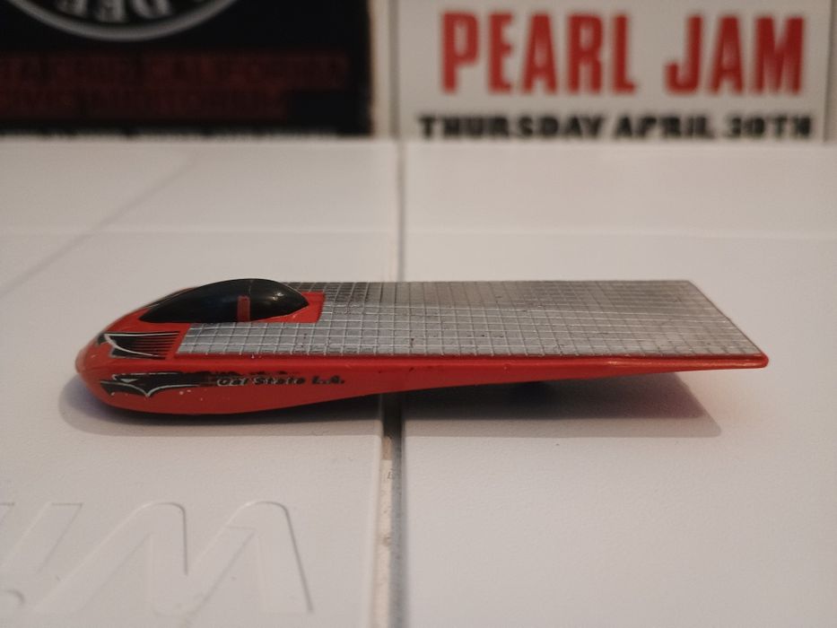Hot Wheels solar eagle z 1997 roku