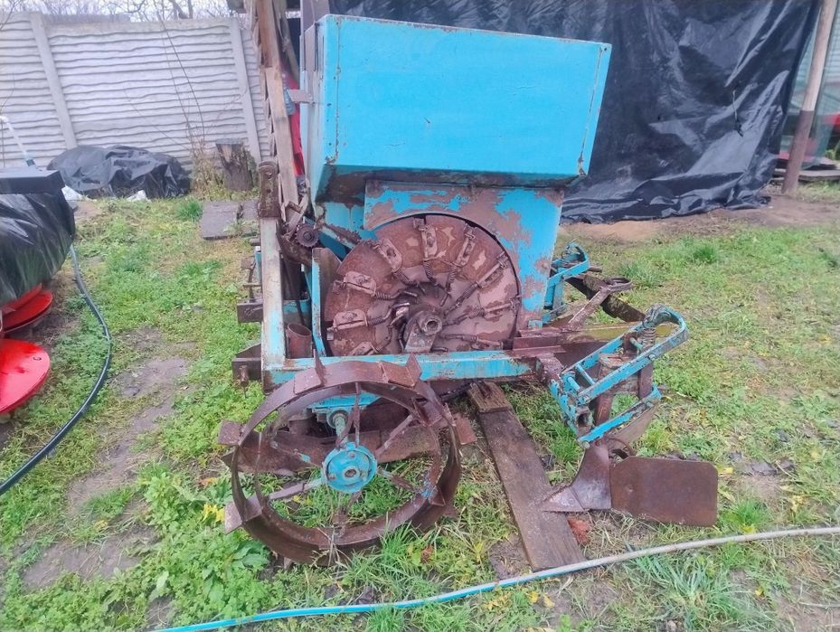 Саджалка чеська двохрядна. Є доставка