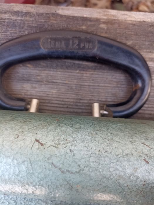 Экран на стену к киноапарату