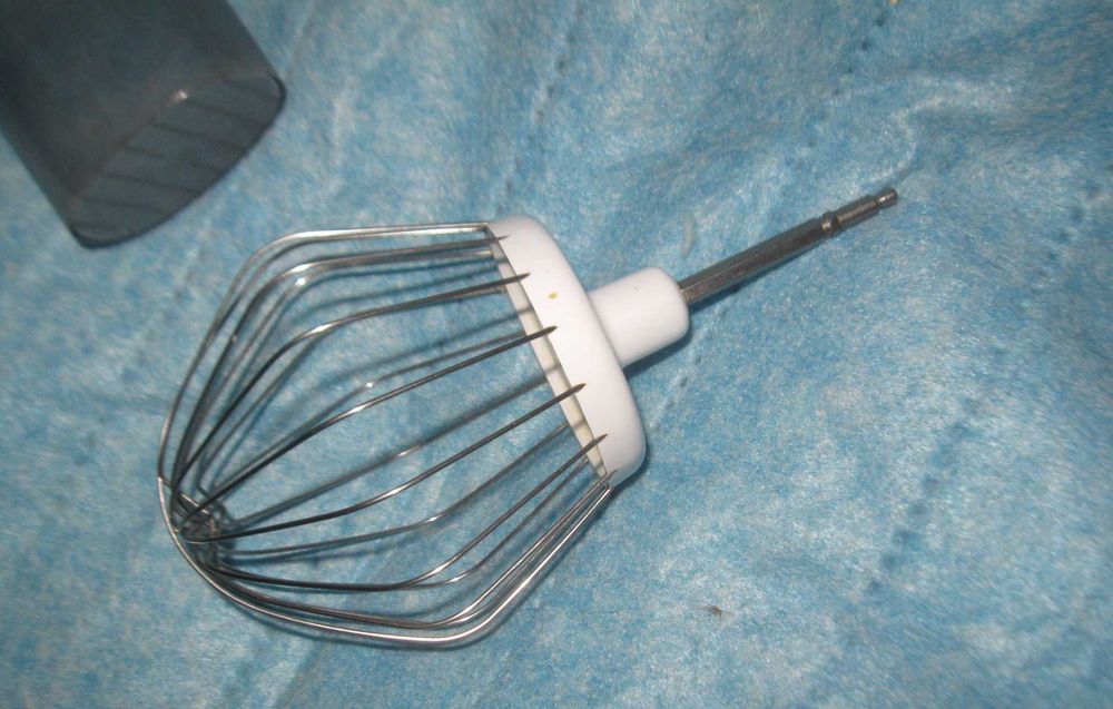 Кухонный комбайн Bosch MUM52 131/D2 – 700 Вт, запчастини, насадки