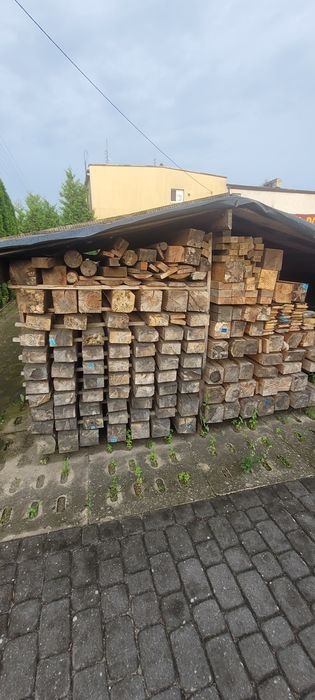 Drewno beki deski krawędziaki