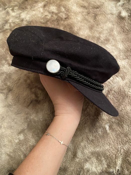 Продам кепи H&M