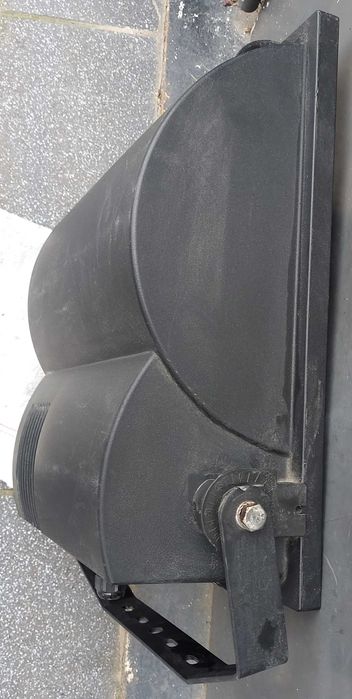 lampa halogenowa PHILIPS IP65 zewnętrzna i wewnętrzna