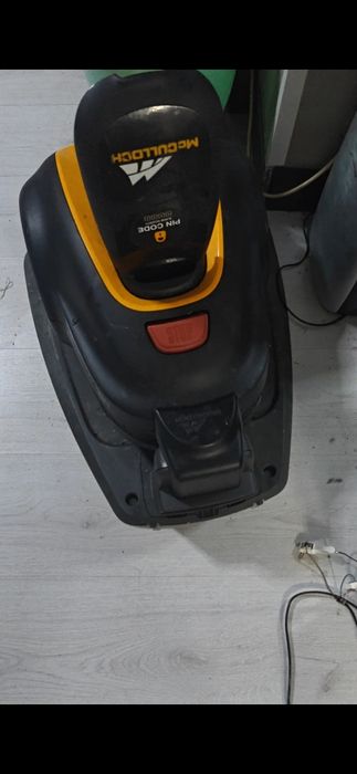 Роботизована газонокосарка McCulloch ROB S800