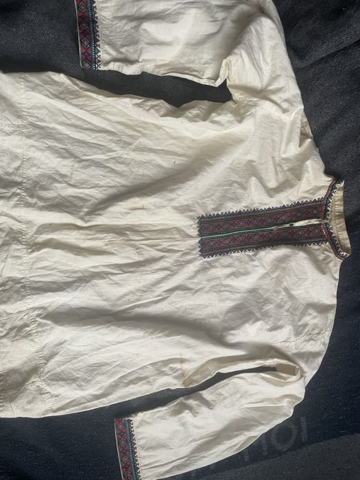 Старовинна чоловіча сорочка