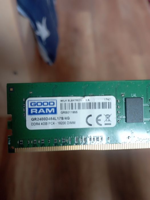 Оперативка 4гб ddr4