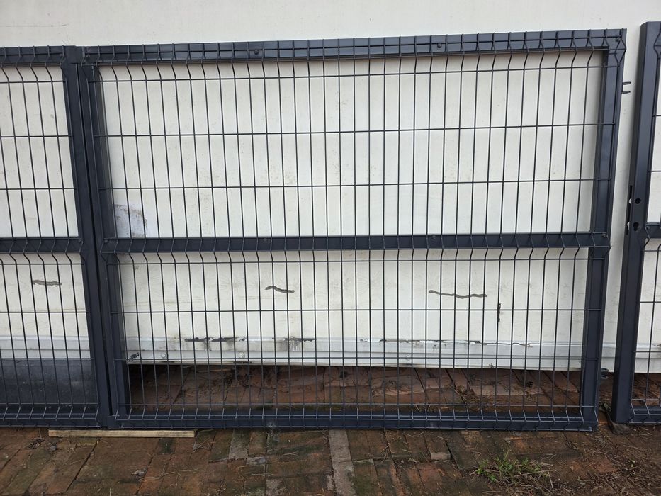 Brama panelowa 2 skrzydlowa, furtka, słupki