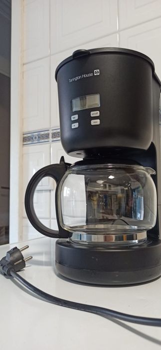 Cafeteira de filtro elétrica Tarrington House (modelo CM2213) | nova