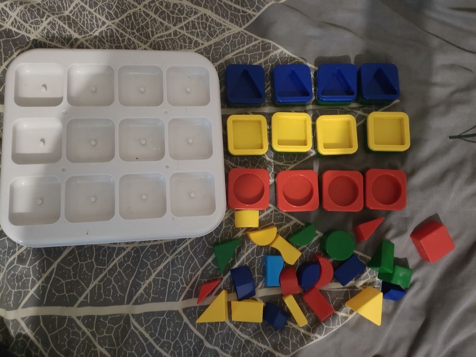 Стіл сортер, розвиваюча іграшка