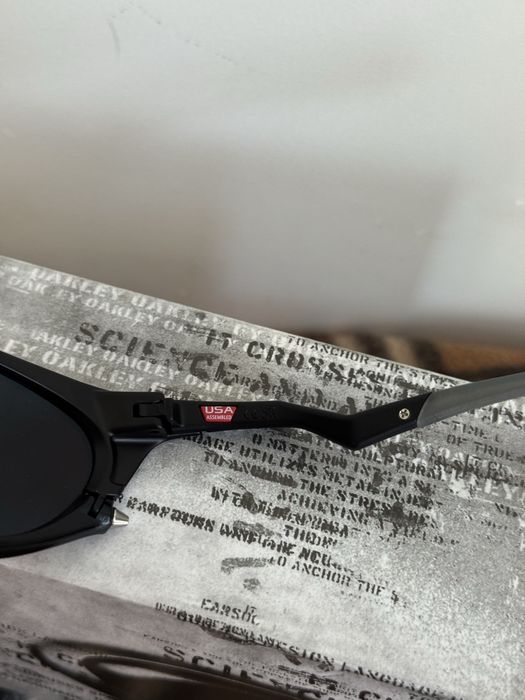 Oakley Plantaris Prizm Ruby