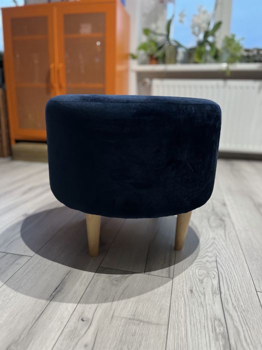 Pufa tapicerowana podnóżnik
