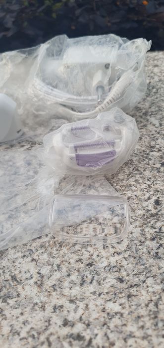 Vendo depiladora para senhoras,  da marca BRAUN usada.