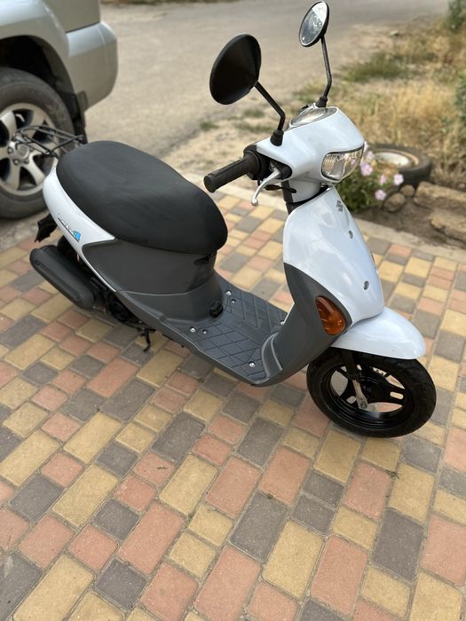 Suzuki lets 4 з контейнера