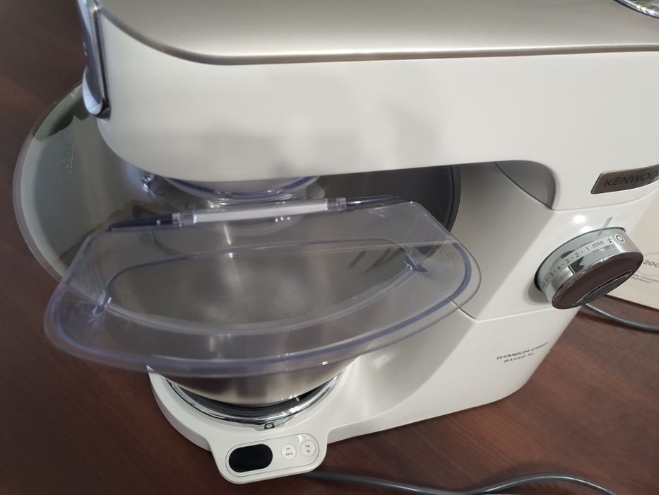 Кухонна машина Kenwood KVL 65.001 WH Titanium Chef Baker XL