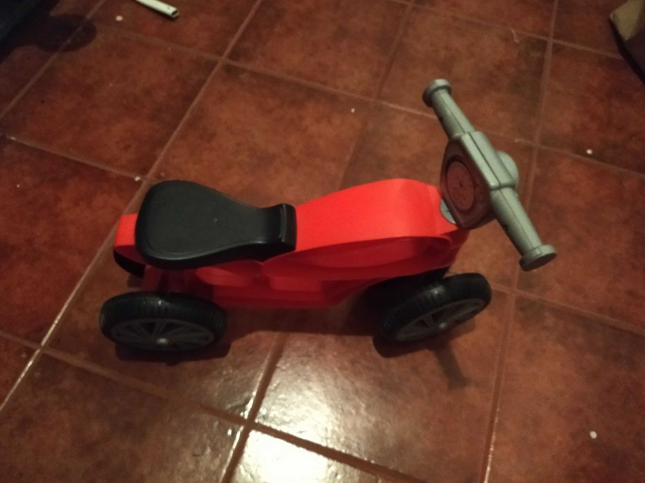 Triciclo/ andarilho toysr'us