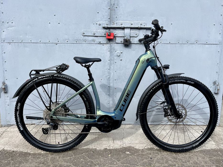 Електро велосипед  Электро дамка BOSCH мотор, малий пробіг