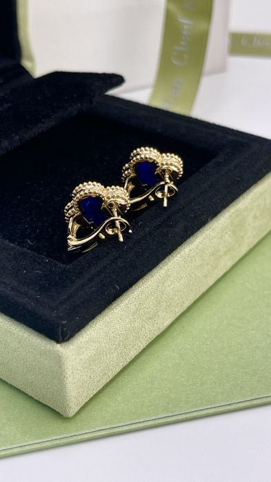 Золотые серьги в стиле Van Cleef