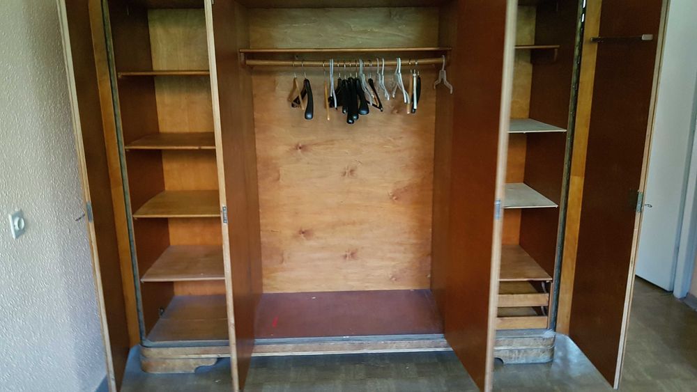 Szafa duża z czasów PRL