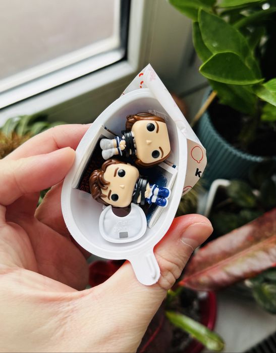 Stranger Things, Kinder Joy, Scoops Ahoy