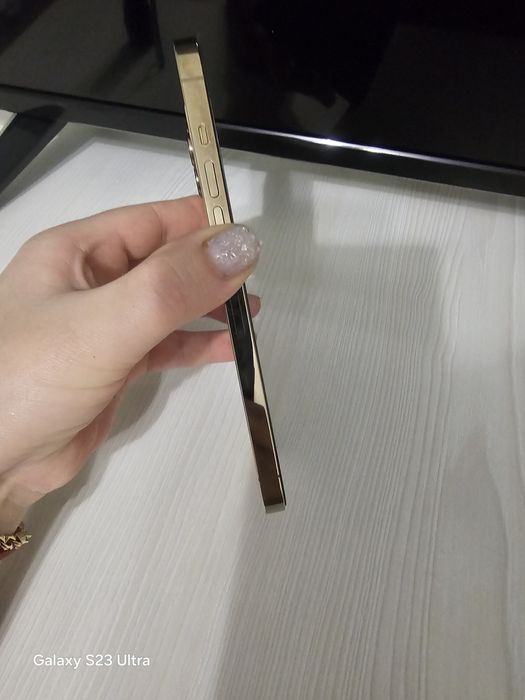 Продам айфон 12 про макс