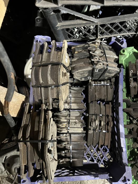 Колодки бу Volkswagen Passat B4/B5 Golf 4 Audi A6C5/A4B5 передні/задні