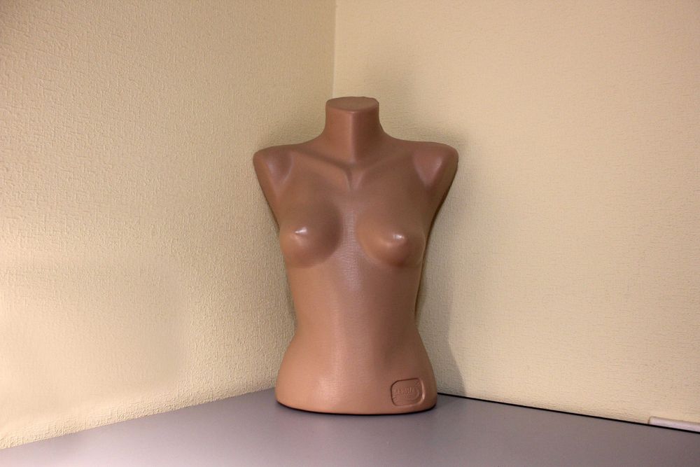 Манекен чоловічий, торс, бюст