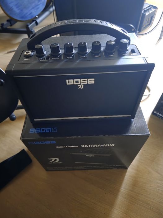 Amplificador Portátil Boss Katana Mini