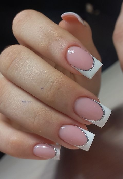 Манікюр і педикюр