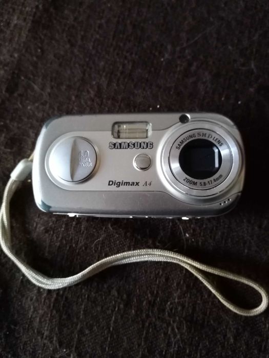 Фотоапарат samsung.