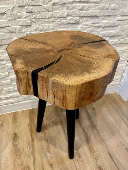 Stolik kawowy z żywicą