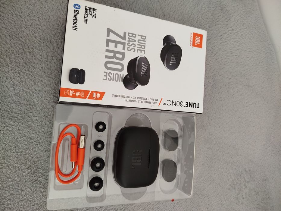 Auriculares JBL tune 130 NC