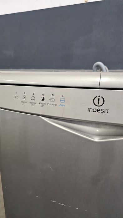 Maquina de lavar loiça INDESIT