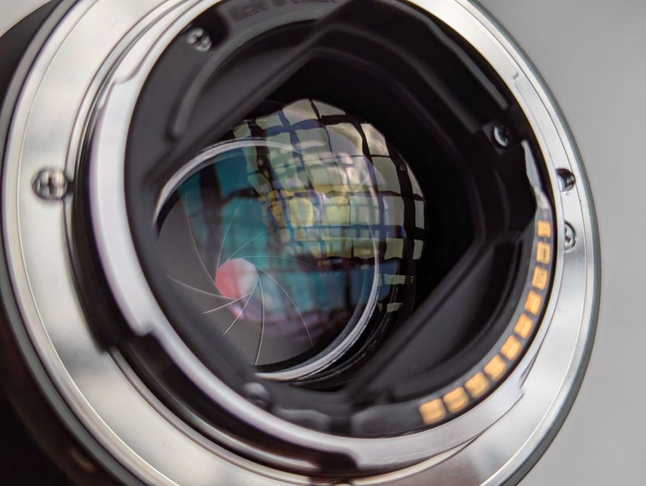 Об'єктив Sony FE 85mm F1.8 SEL85F18